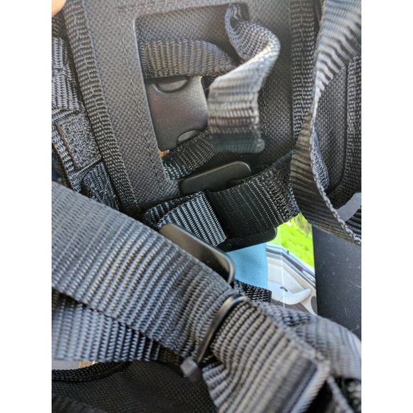 Auto Harness Medium Dogs 25-50 Pounds - READ - Picture 5 of 7